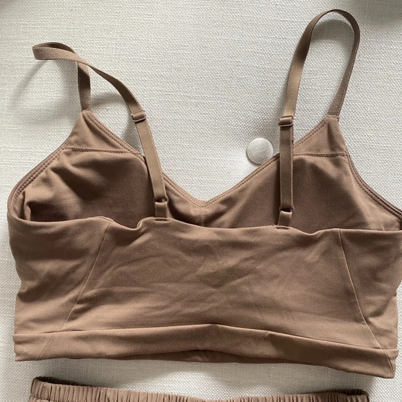 H&M Move Brown Longline Sports Bra size S-M - Picture 2 of 4
